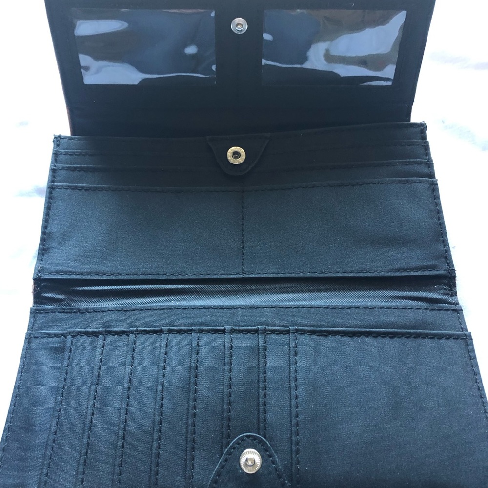 Kenneth Cole Reaction Wallet - Picture 3 of 4